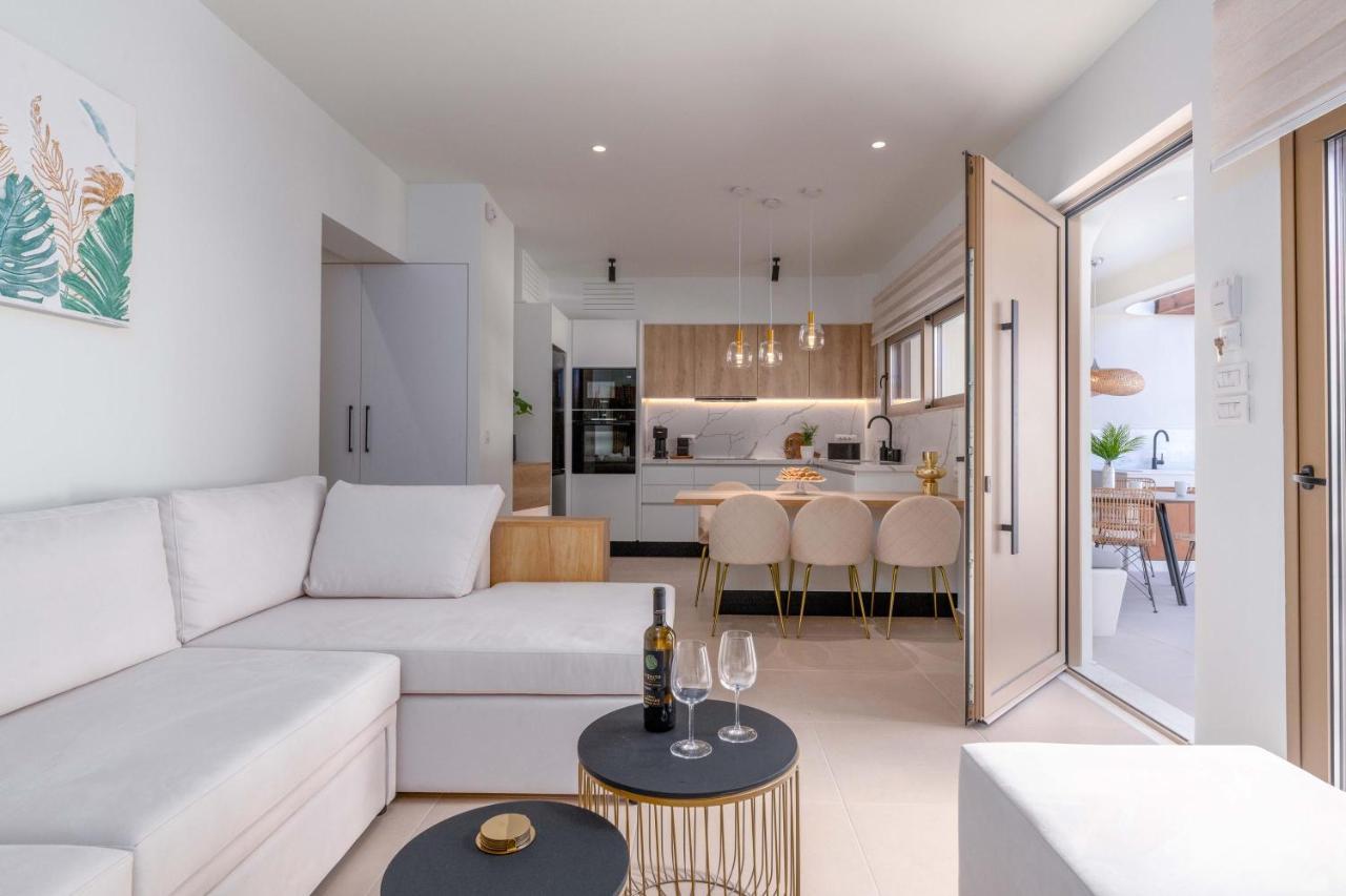 Mariann Premium Suites Лардос Екстер'єр фото